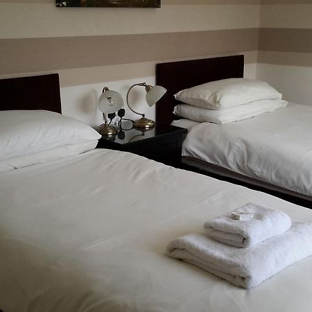 The School House Bed and Breakfast Warrington  Eksteriør billede